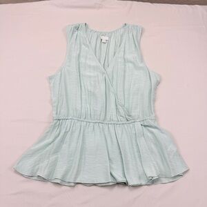 14th & Union Light Green Sleeveless Blouse